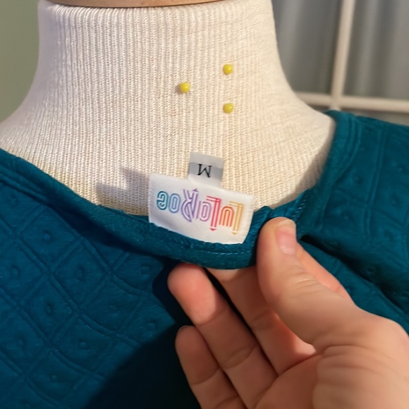 LuLaRoe Nicole Dress. Size M. Beautiful teal color, quilted texture. - Picture 6 of 6